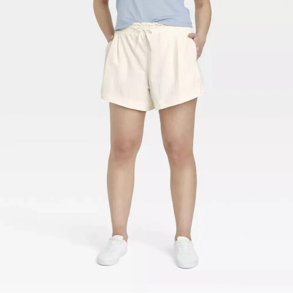 Women's All In Motion High Rise Resort Short Cream L - Picture 4 of 5